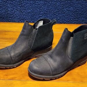 Sorel Women's Black Leather Chelsea Boots